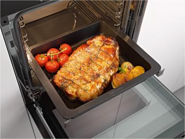 Miele HUB5000-M Gourmet-Bräter 
