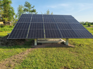 Pendora Flex bestehend aus: Betonsockel, 