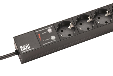 Bachmann 19" 1HE 8xSchuko 1xÜSS  333.534 