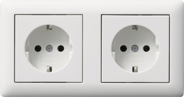 GIRA 479304 SCHUKO-Steckdose 2f verdr.+ 