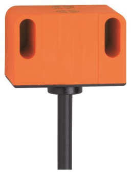 IFM Induktiver Sensor AC/DC 2 x   IN0100 