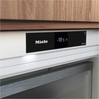 Miele FNUS7140C EB-Gefrierschrank 