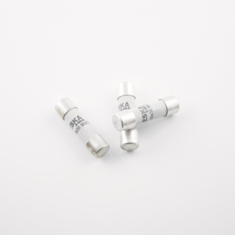 ESKA 10,3x38mm 20A 1000V         1038831 