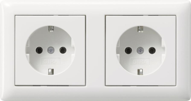GIRA 479303 SCHUKO-Steckdose 2f verdr.+ 
